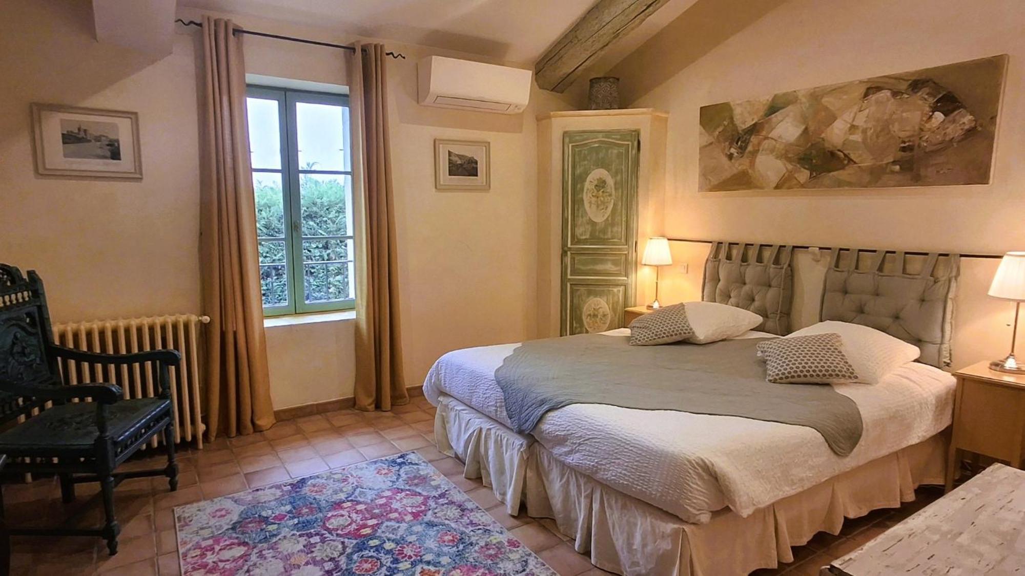 La Bastide des Amouriers Caumont-sur-Durance Exterior foto